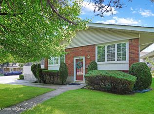 4604 Amboy Rd, Staten Island, NY 10312