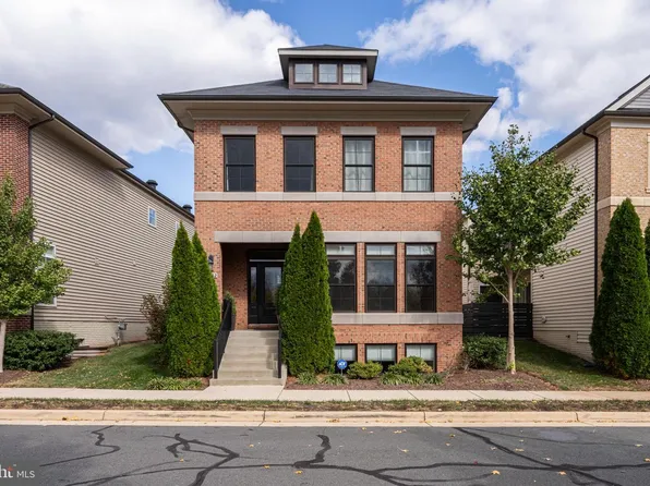 44532 Stepney Dr, Ashburn, VA 20147