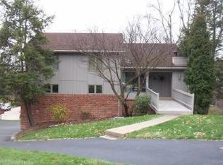 2500 Corteland Dr, Pittsburgh, PA 15241