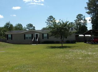 106 Royal Palm Rd, Palatka, FL 32177