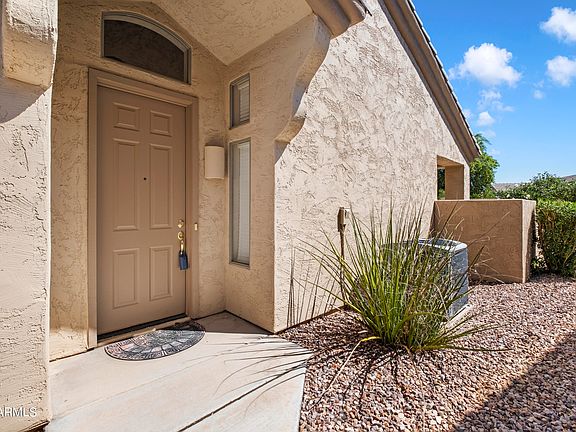 3rd image of 1458 N DESERT WILLOW Street