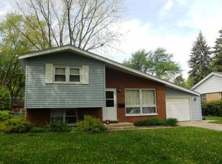 1274 Algonquin Dr, Elgin, IL 60120