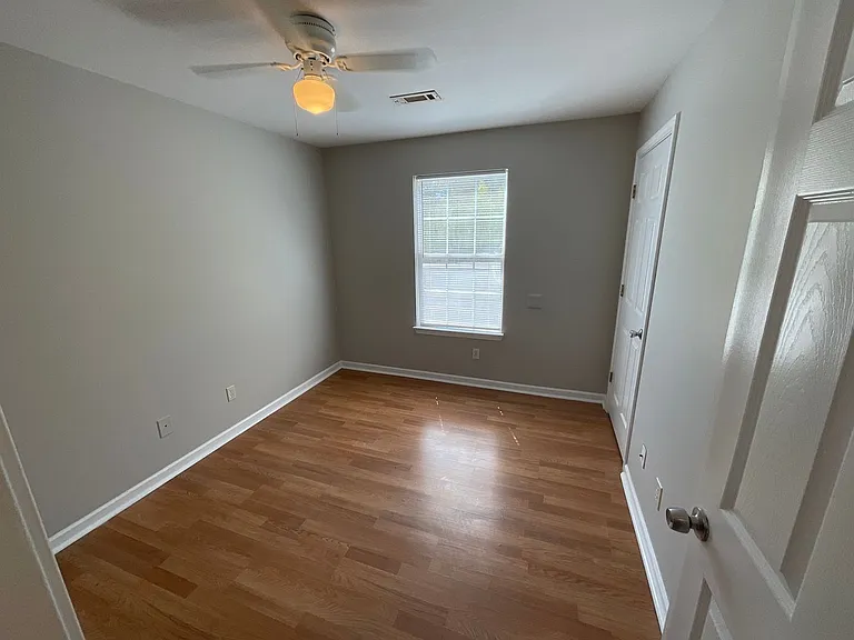 303-305 Wax Rd SE #307 — Photo 6