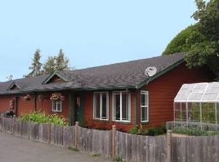 809 Pioneer Rd, Brookings, OR 97415