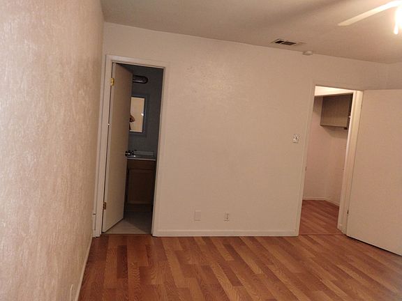 5th image of 3002 Trenton Dr #A