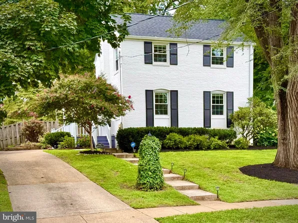 3000 Marshall St, Falls Church, VA 22042