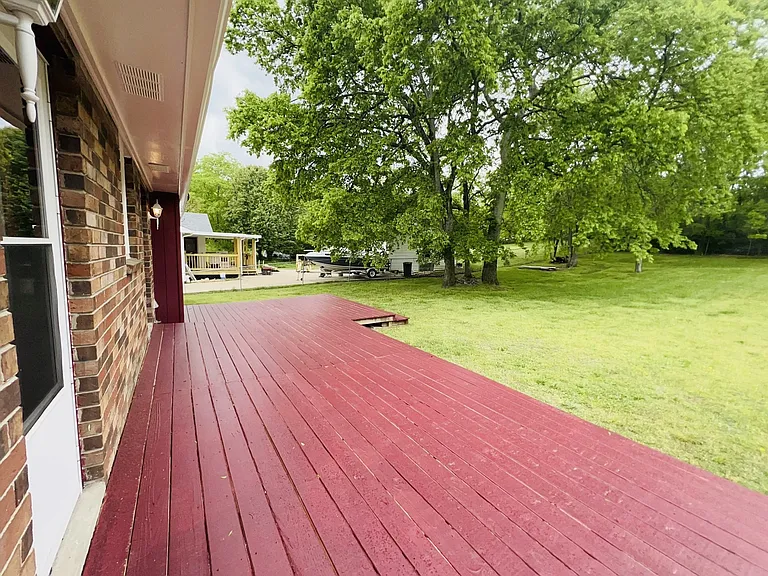 108 Ryan Dr — Photo 10