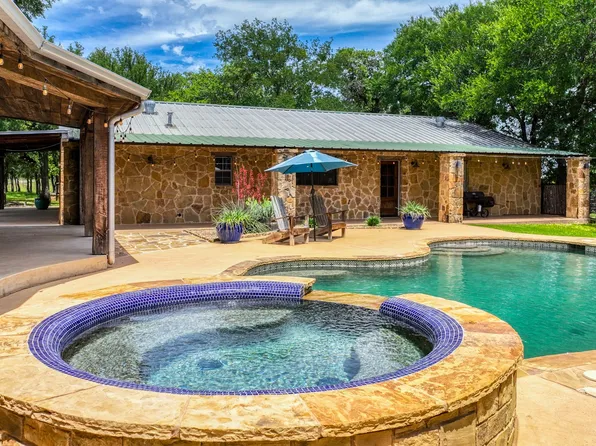 1060 Young Bend Rd, Brock, TX 76087