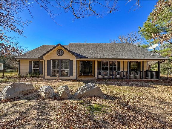 2nd image of 15767 Hartley Ln