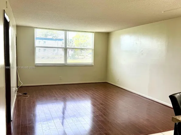 6870 Royal Palm Blvd APT 117M, Margate, FL 33063