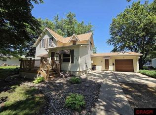 402 E 2nd St, Delavan, MN 56023
