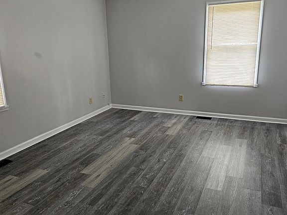 2nd image of 616 N Mulberry St #616