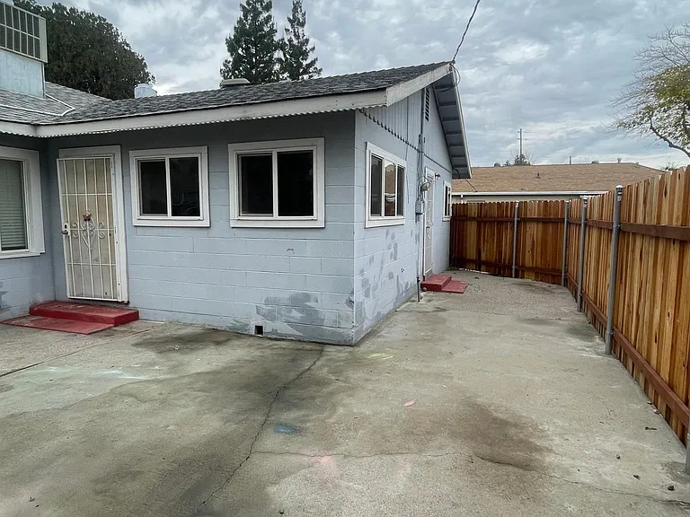 1247A Live Oak Blvd — Photo 3