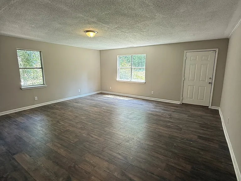 405 Nevada St — Photo 5