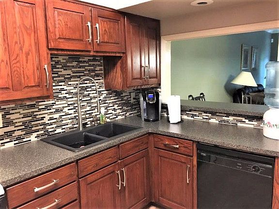 3rd image of 1405 N 15th St APT 6