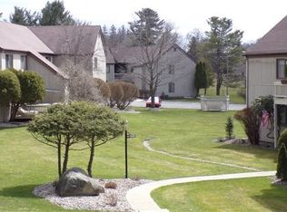 14 Sycamore Dr, Middletown, NY 10940