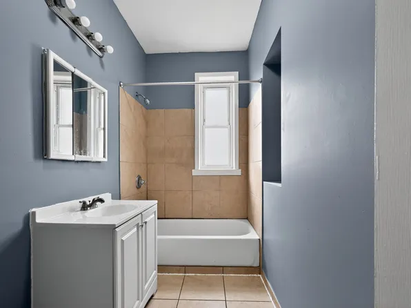 3542 W 24th St #2, Chicago, IL 60623