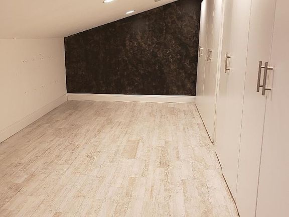 3rd image of 20 Cordelia Ave #2