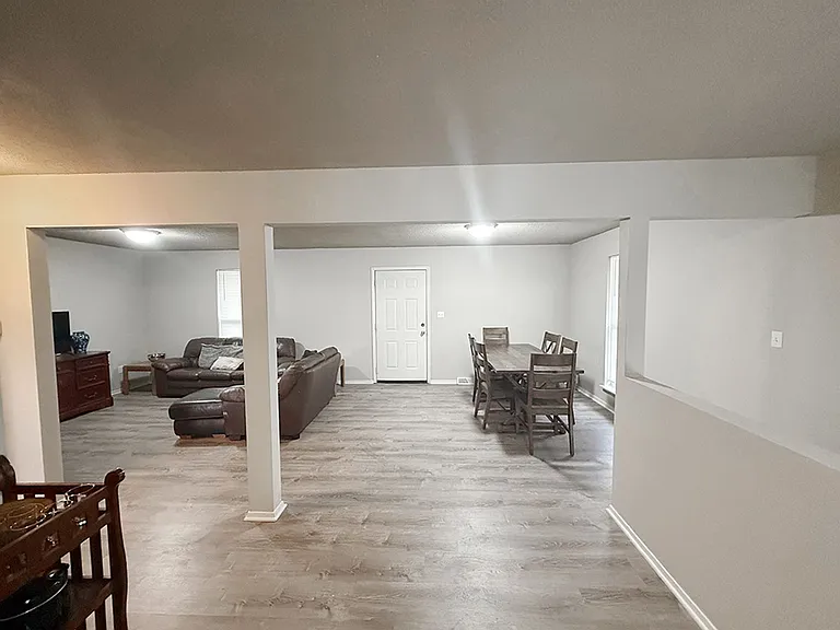 212 Wheaton Ct — Photo 9