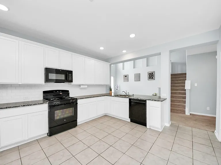 208 Salange Ln — Photo 16