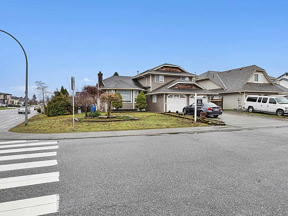 3rd image of 32066 Sorrento Ave