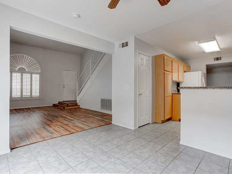 690 Ambling Gait Ave — Photo 7