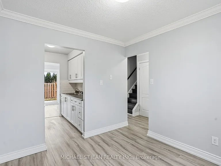 125 Limeridge Rd W #7 — Photo 13