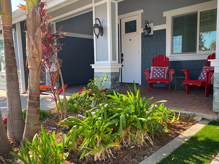 Start your mornings or wind down your evenings on the charming front porch_perfect for sipping coffee, reading a book, or simply enjoying the peaceful surroundings.