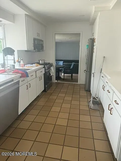 4 bed, $2,200 — Photo 3