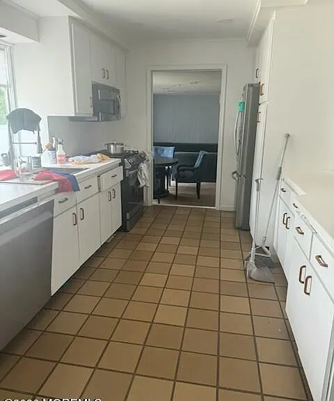 544 Trenton Ave — Photo 3