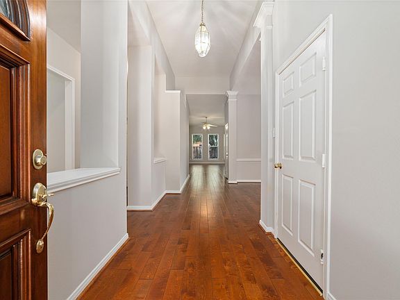 5th image of 23714 Allingham Ln