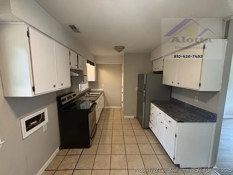 4208 S Dowfield Dr — Photo 2