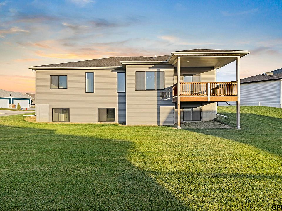 7233 NW Beartooth Ct, Lincoln, NE 68521 | Zillow
