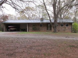 1995 Independence Rd, Huntingdon, TN 38344