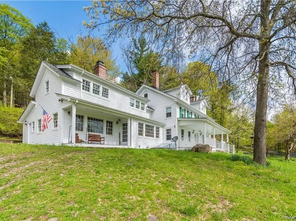 669 Mountain Road, Middletown, NY 10940