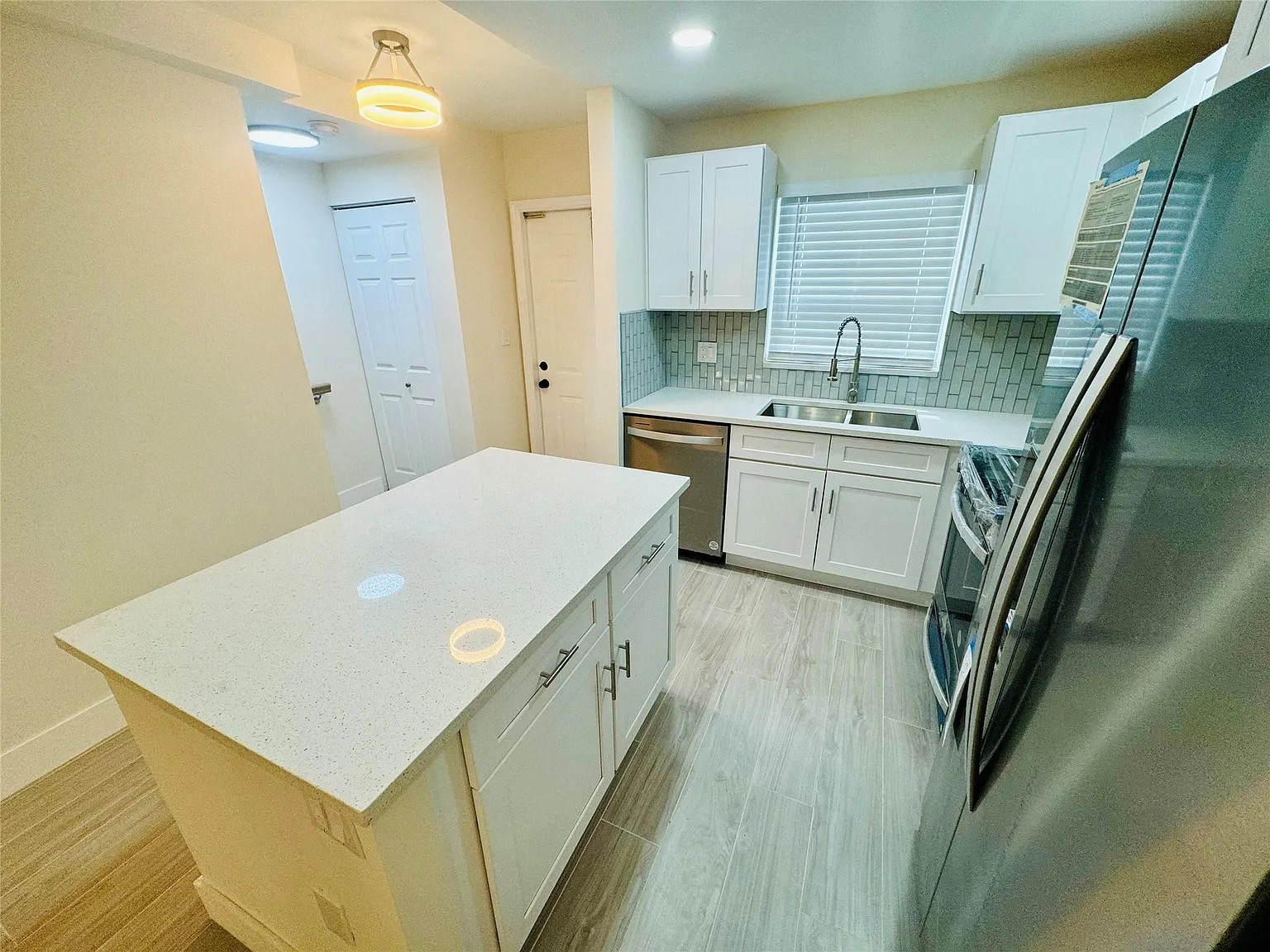 2 bed, 1.5 bath, 1000 sqft, $2,275 — Photo 4