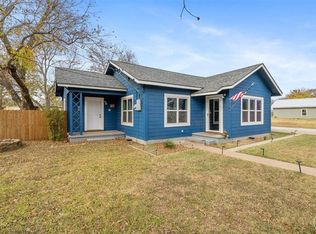 210 Vine St, Bangs, TX 76823