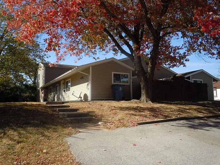 1809 Sir Lancelot Dr — Photo 1