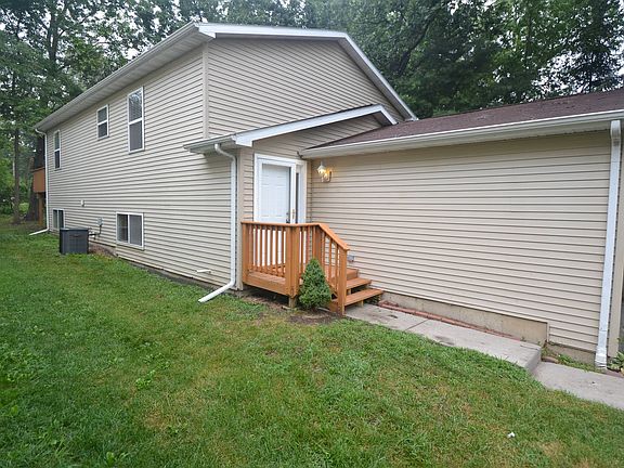 2nd image of 1028 Kenilworth Dr