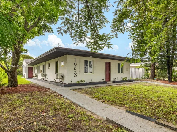 1958 NE 172nd St, Miami, FL 33162