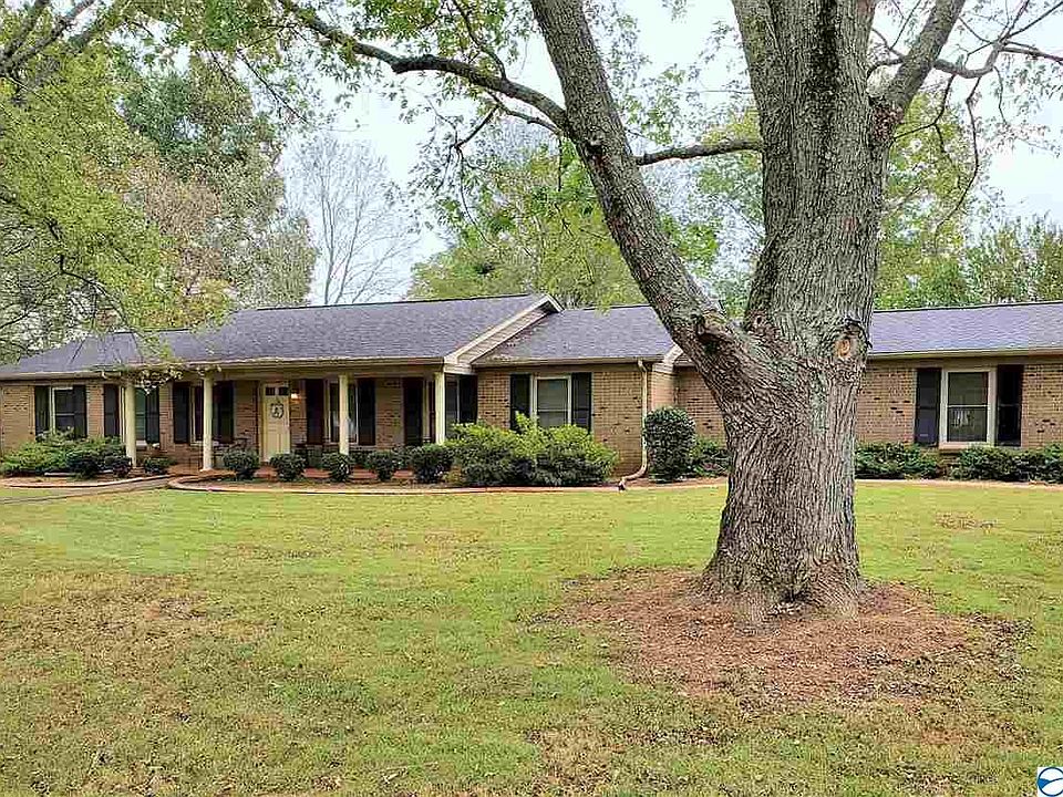 1st image of 329 Plantation Dr