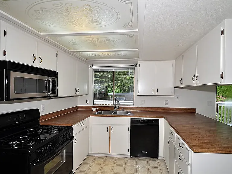 19018 68th Ave NE — Photo 3