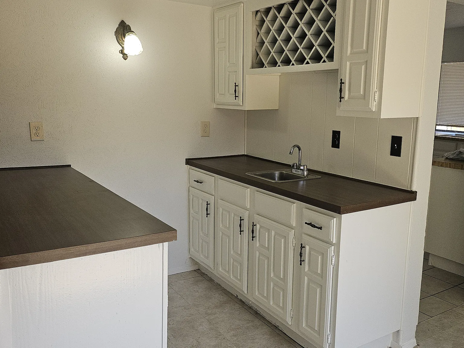 3 bed, 1910 sqft, $2,350 — Photo 3