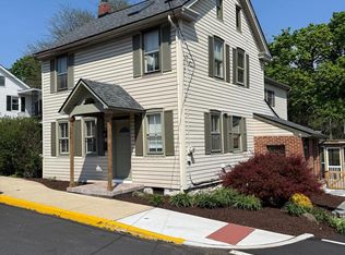 135 S Cedar St, Lititz, PA 17543