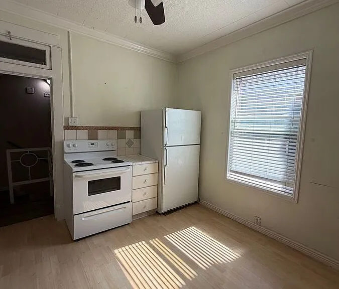 625 E Wilmington Ave — Photo 14