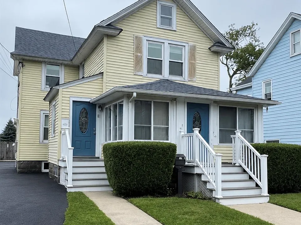 8 Colt Ave