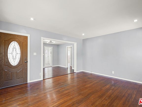 4th image of 2533 Mallory St