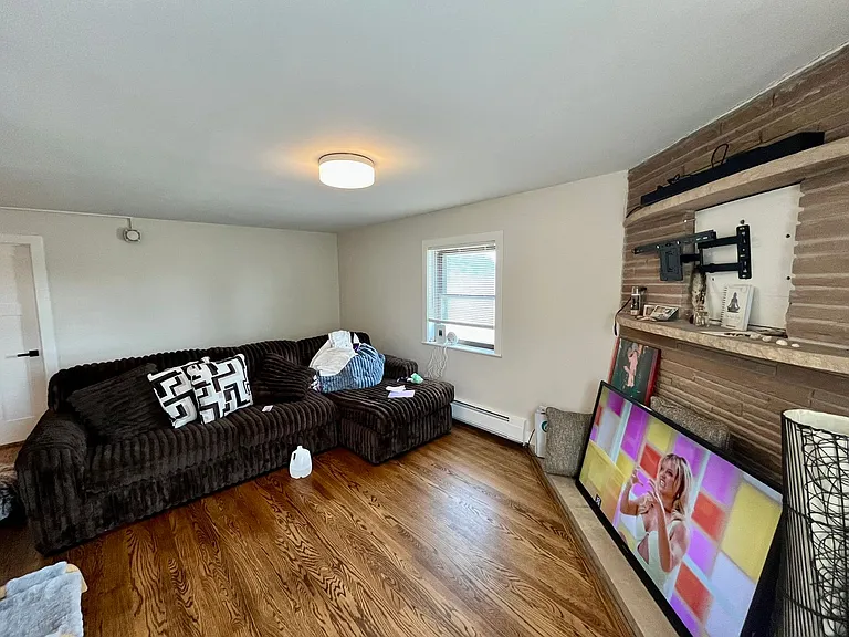 2600 E Kenwood Blvd — Photo 42