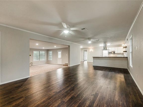 4th image of 7048 Dover Ln
