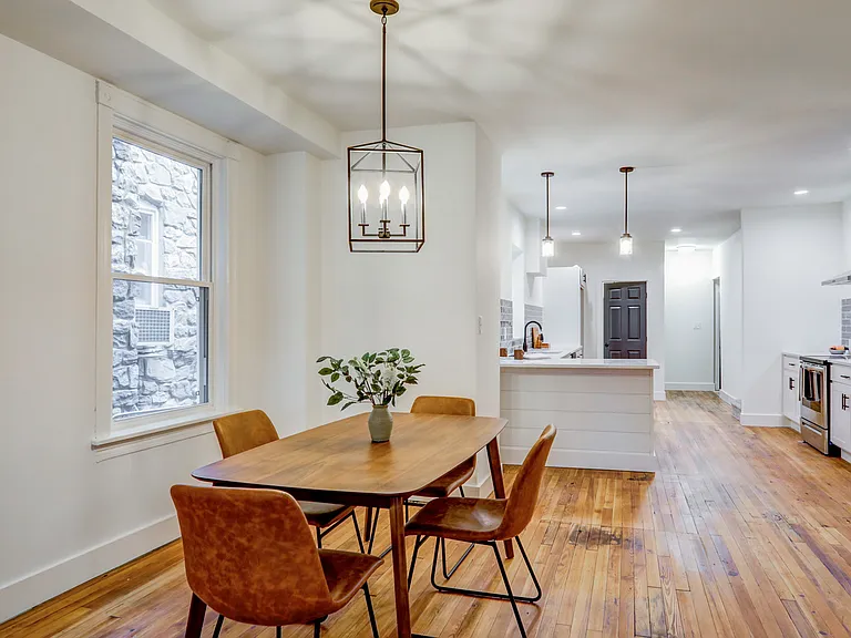 131 S Marshall St — Photo 8